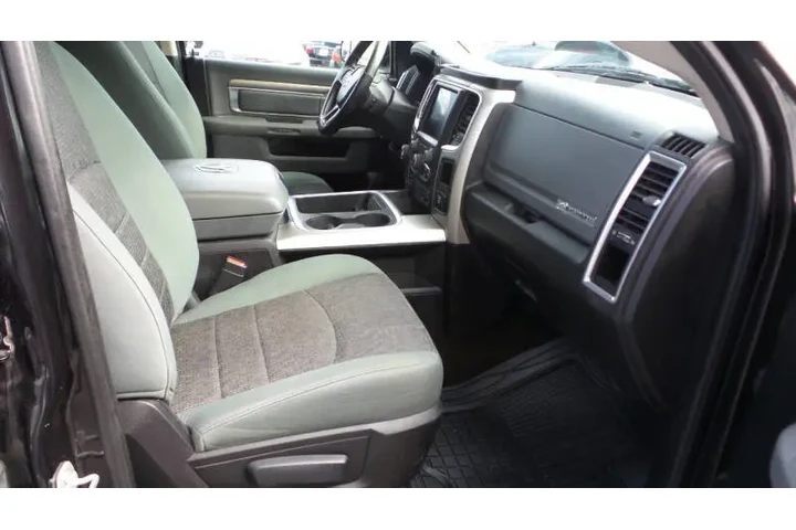 $16900 : 2016 RAM 1500 Big Horn image 10