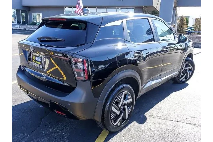 $26880 : Nissan Kicks 2025 SV 4dr Cro image 8