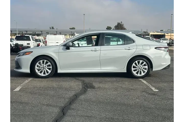 $27990 : Toyota Camry 2024 LE 4dr Sed image 6