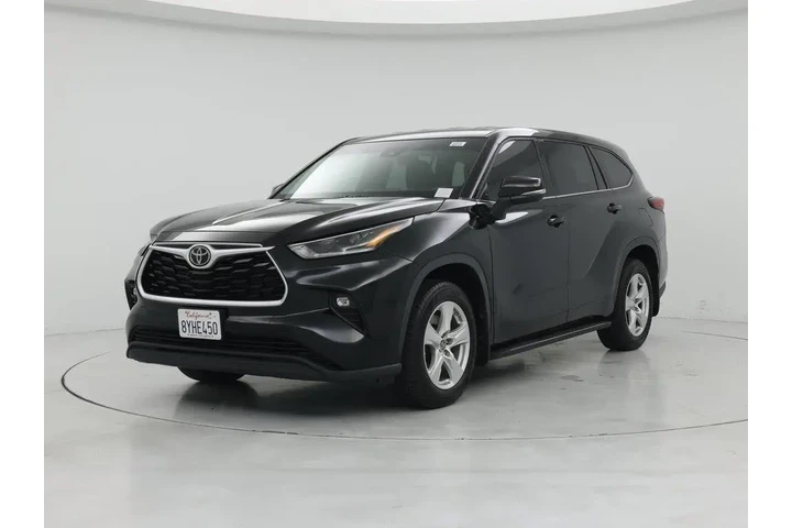 $27998 : Toyota Highlander 2021 LE 4d image 4