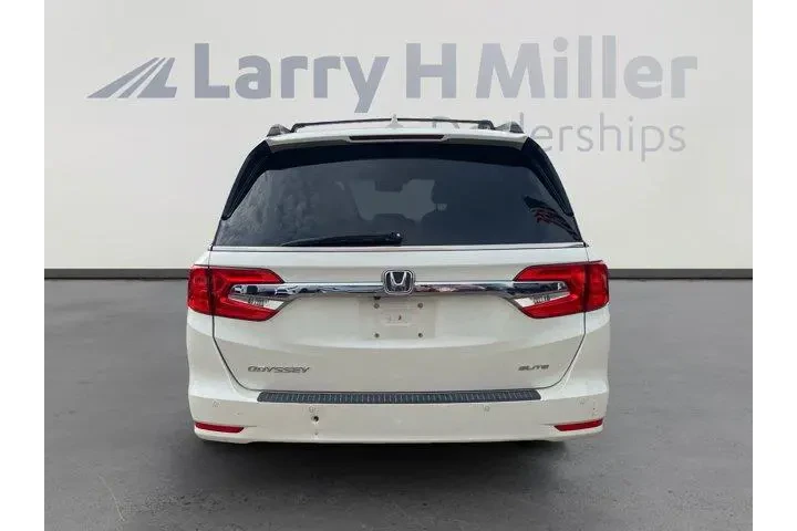 Honda Odyssey 2018 Elite 4dr image 4