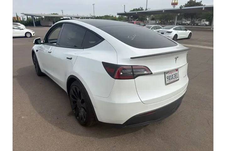 $33900 : Tesla Model Y 2022 AWD Perfo image 3