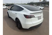 $33900 : Tesla Model Y 2022 AWD Perfo thumbnail