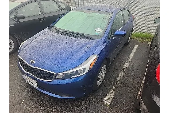 $10691 : Kia Forte 2018 LX 4dr Sedan image 3