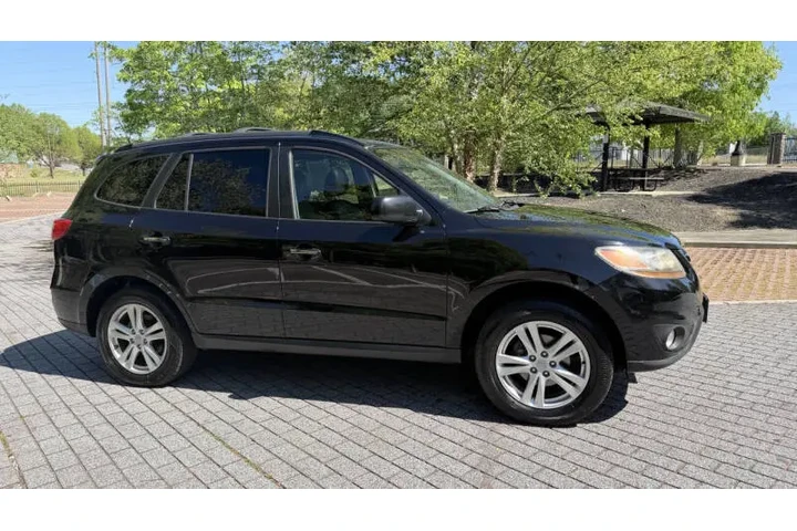 $3800 : 2011 Santa Fe Limited image 9