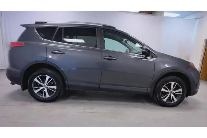 $21495 : Toyota RAV4 2018 AWD XLE 4dr image 9