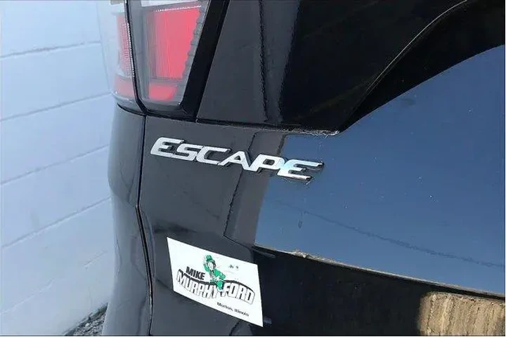 $11995 : Ford Escape 2017 Titanium 4d image 7