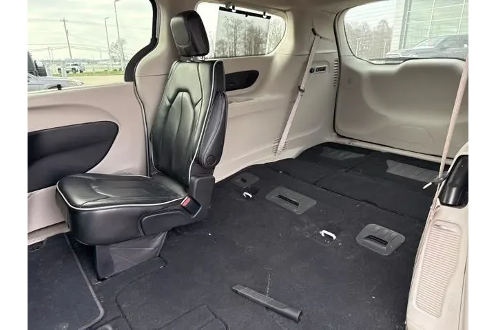 $34932 : Chrysler Pacifica 2022 AWD L image 5