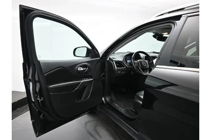 $14500 : Jeep Cherokee 2019 Limited 4 image 9