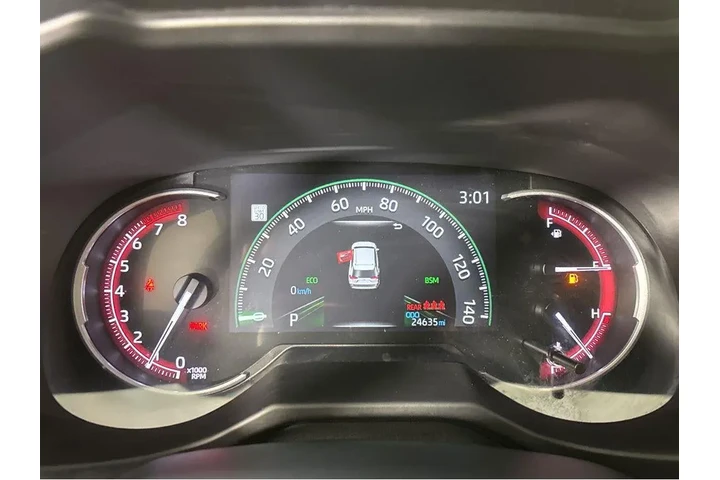 $31490 : Gold Certified2023 RAV4 XLE image 5