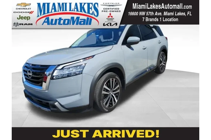 $37521 : Nissan Pathfinder 2024 AWD P image 1