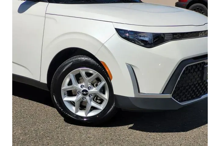 $19759 : Kia Soul 2025 S 4dr Crossove image 6
