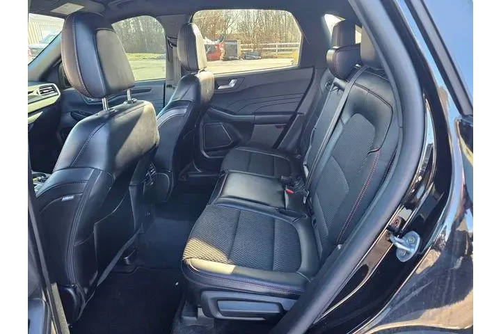$25000 : Ford Escape 2024 AWD ST-Line image 10