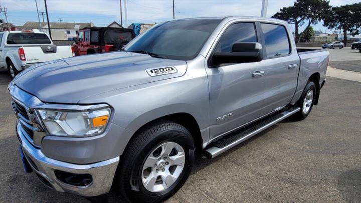 $17995 : 2019 RAM 1500 Big Horn image 10