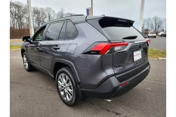 $33999 : Toyota RAV4 2023 AWD XLE Pre image 5