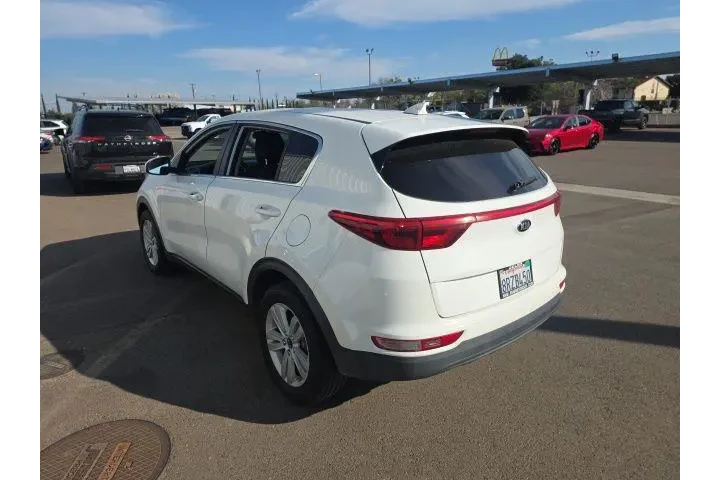 $10900 : Kia Sportage 2017 AWD LX 4dr image 4