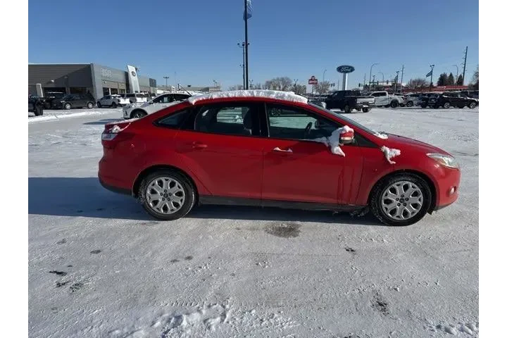 $6000 : Ford Focus 2012 SE 4dr Sedan image 9