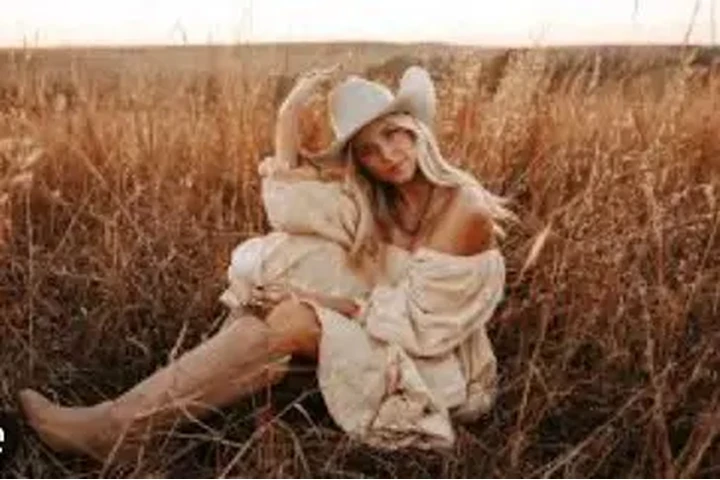 NELSON ARTS CO PHOTOGRAPHY image 4