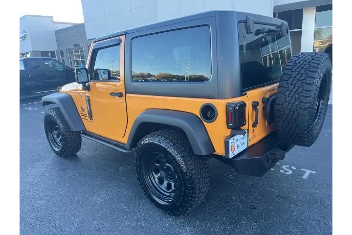 $11990 : Jeep Wrangler 2013 4x4 Sport image 3