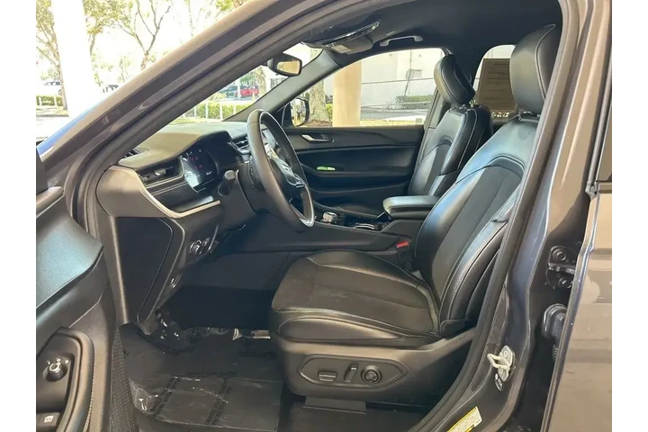 $21648 : Jeep Grand Cherokee L 2023 4 image 5