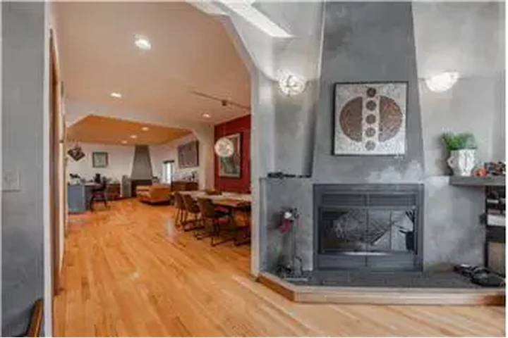 $4500 : Rental property with 2 bedro image 4