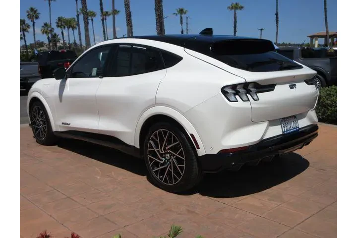 $33500 : Ford Mustang Mach-E 2022 AWD image 2