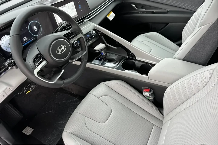 $23997 : Hyundai ELANTRA 2025 Limited image 10