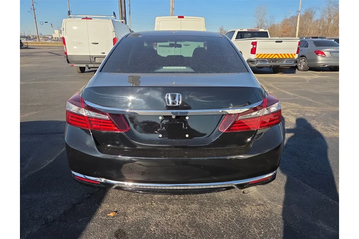 $16995 : 2016 Accord LX Sedan CVT image 4