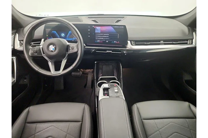$33998 : BMW X1 2023 AWD xDrive28i 4d image 9