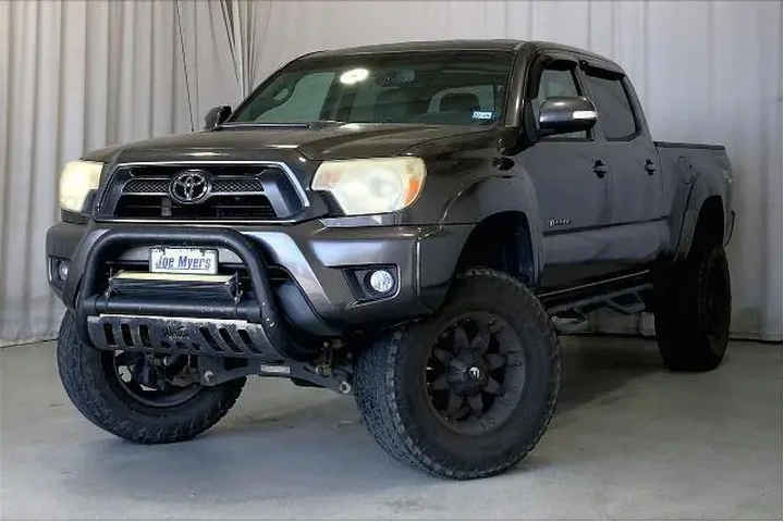 $17972 : Toyota Tacoma 2012 4x4 V6 4d image 2