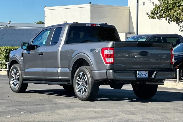 $35995 : Ford F-150 2023 4x2 XL 4dr S image 6