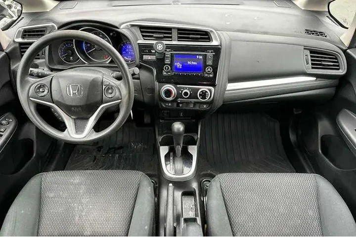 $13898 : Honda Fit 2018 LX 4dr Hatchb image 5