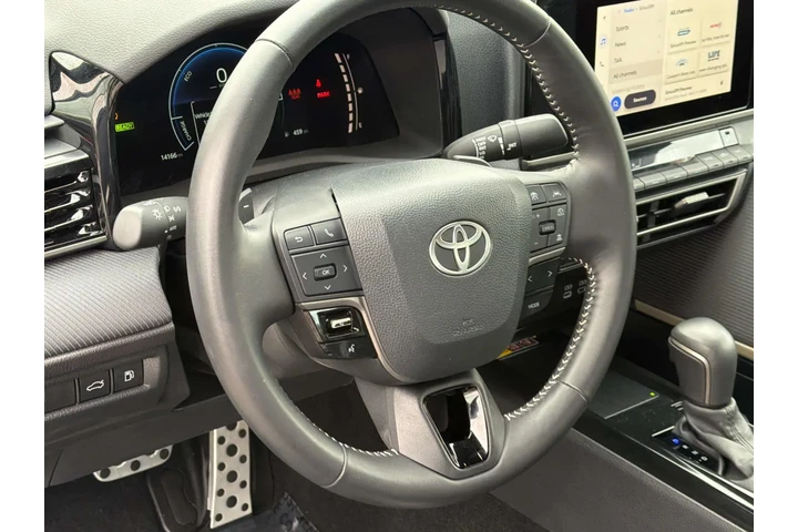 $33870 : Toyota Camry 2025 SE 4dr Sed image 9