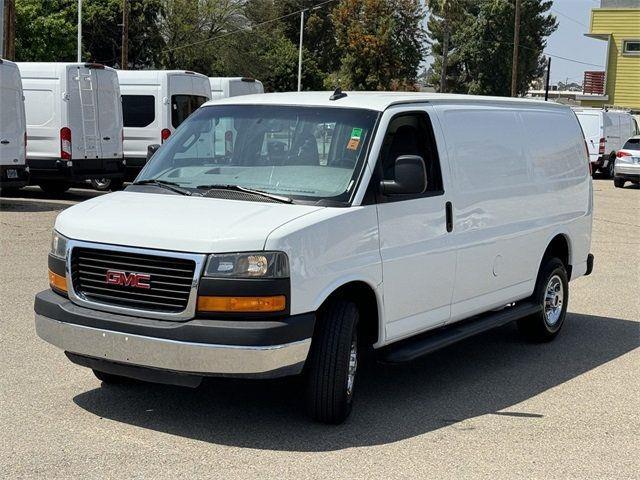 $33500 : 2022 GMC Savana Cargo Van image 4