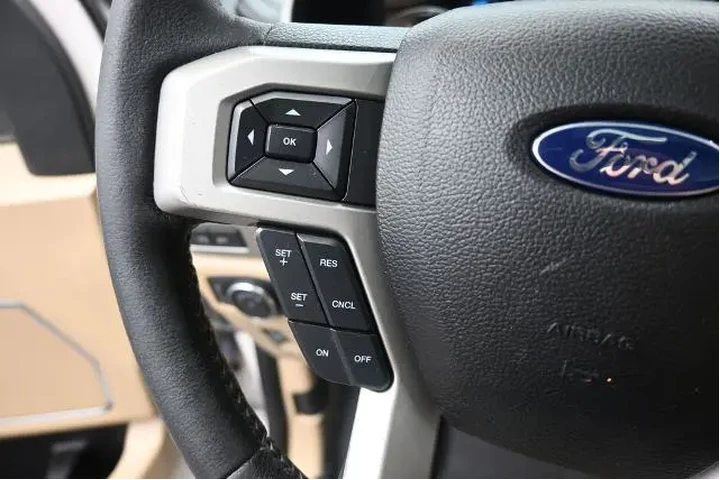 $21592 : Ford F-150 2016 4x2 Lariat 4 image 6