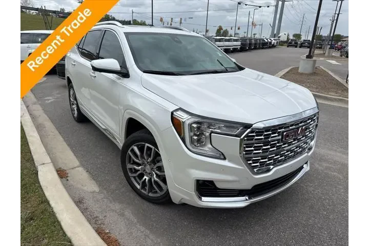 $32898 : GMC Terrain 2024 AWD Denali image 2