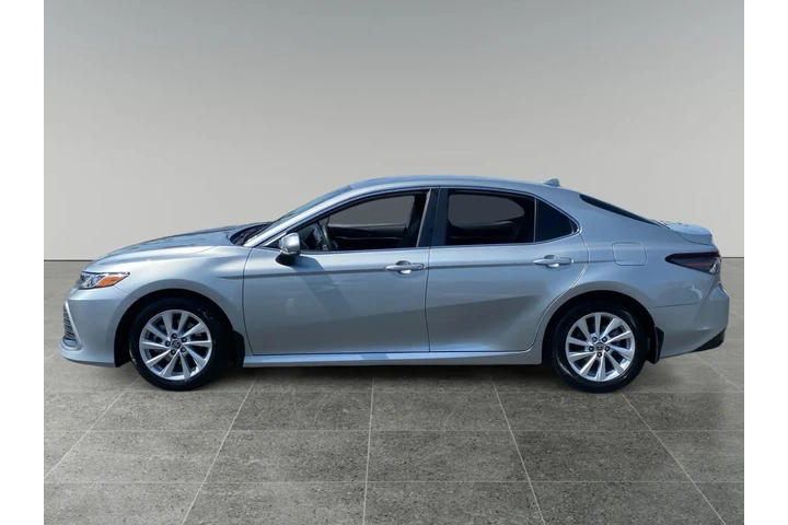 $26783 : Toyota Camry 2023 LE 4dr Sed image 2