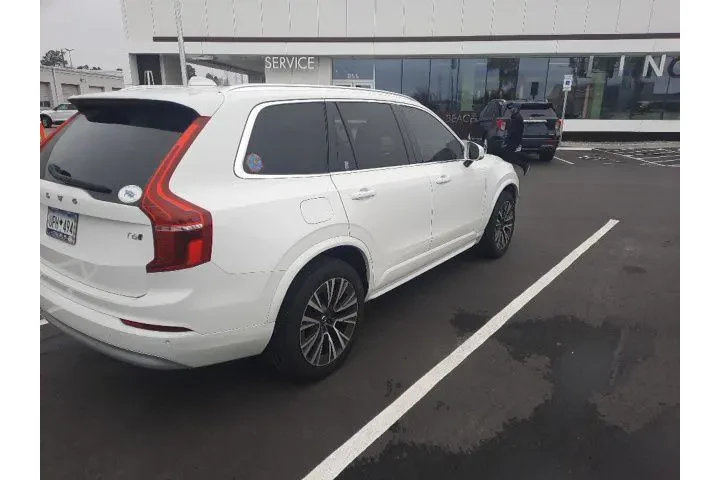 $32322 : Volvo XC90 2022 AWD T6 Momen image 3