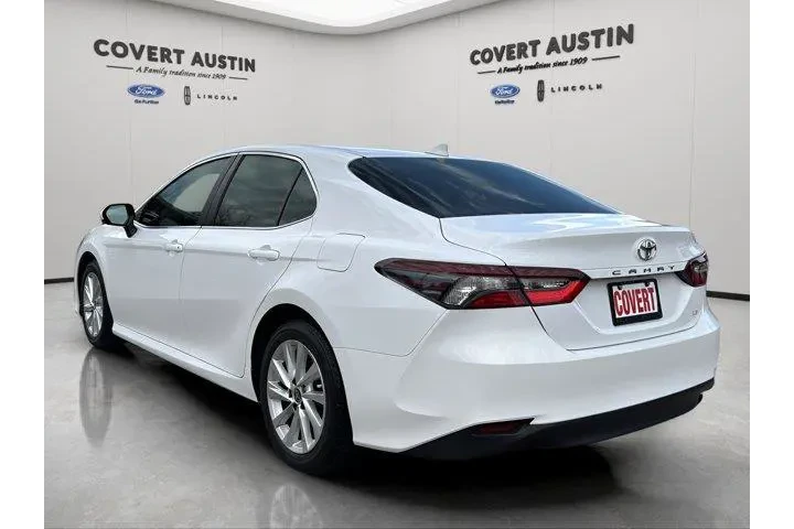 $25304 : Toyota Camry 2024 LE 4dr Sed image 3