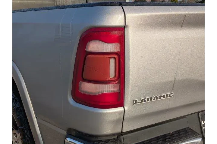 $30999 : Ram 1500 2019 4x4 Laramie 4d image 10