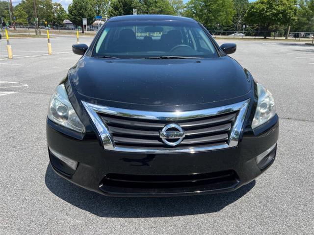 $7500 : 2015 Altima 2.5 S image 4