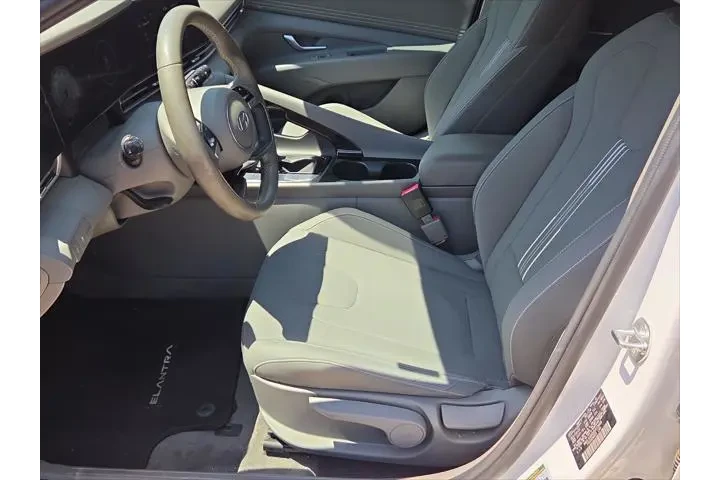 $20490 : Hyundai ELANTRA 2024 SEL 4dr image 10