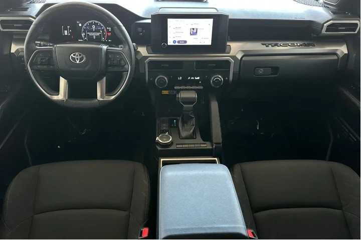 $39777 : Toyota Tacoma 2024 4x4 SR5 4 image 8