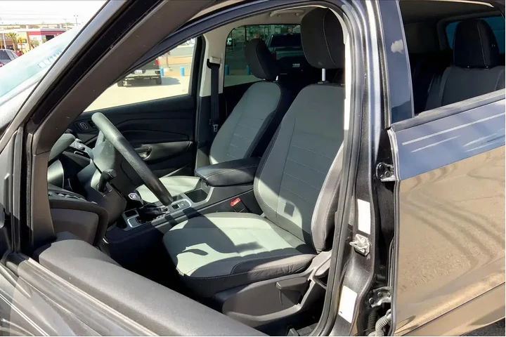 $9843 : Ford Escape 2018 S 4dr SUV image 7