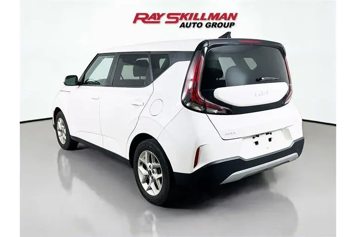 $18975 : Kia Soul 2023 LX 4dr Crossov image 5