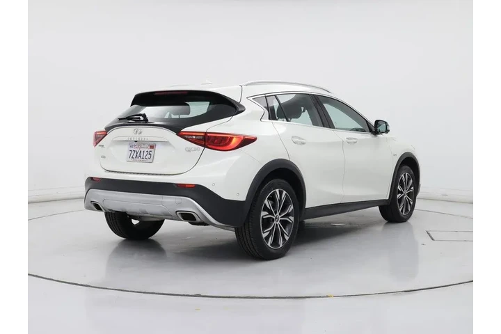 $18998 : INFINITI QX30 2018 AWD Premi image 8