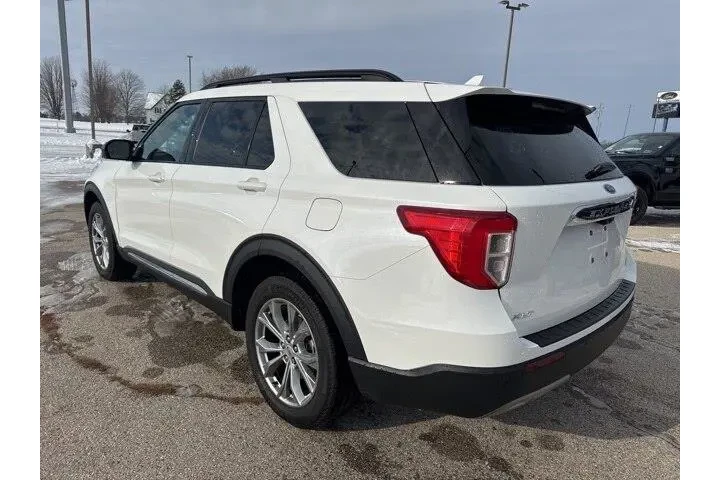 $30999 : Ford Explorer 2023 AWD XLT 4 image 7