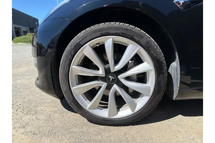 $17500 : Tesla Model 3 2018 Mid Range image 9