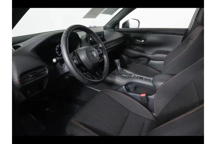 $30875 : Honda HR-V 2026 AWD Sport 4d image 9