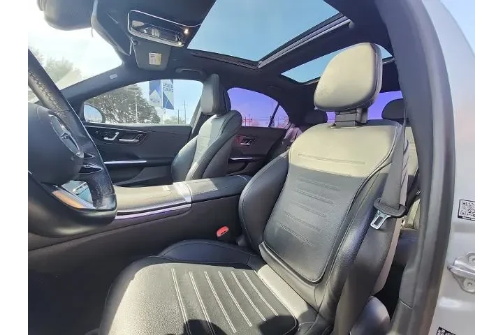 $25998 : Mercedes-Benz C-Class 2022 C image 9